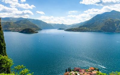 Panoramic aerial view of Lake Como