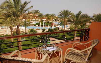 Amwaj Oyoun Hotel & Resort 36
